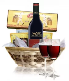 name: Deluxe Red Wine & Cheese Hamper