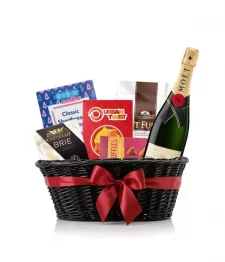 name: Moet & Chandon Champagne Hamper